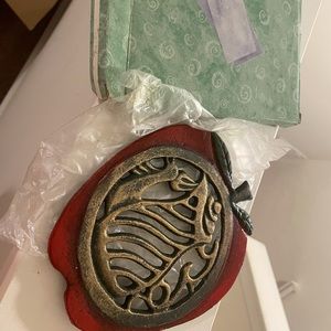 New in Gift Box Apple Metal Trivet for kitchen hot plates